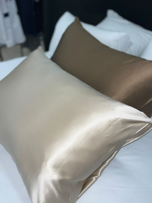Taie d'oreiller en soie rectangle caramel
