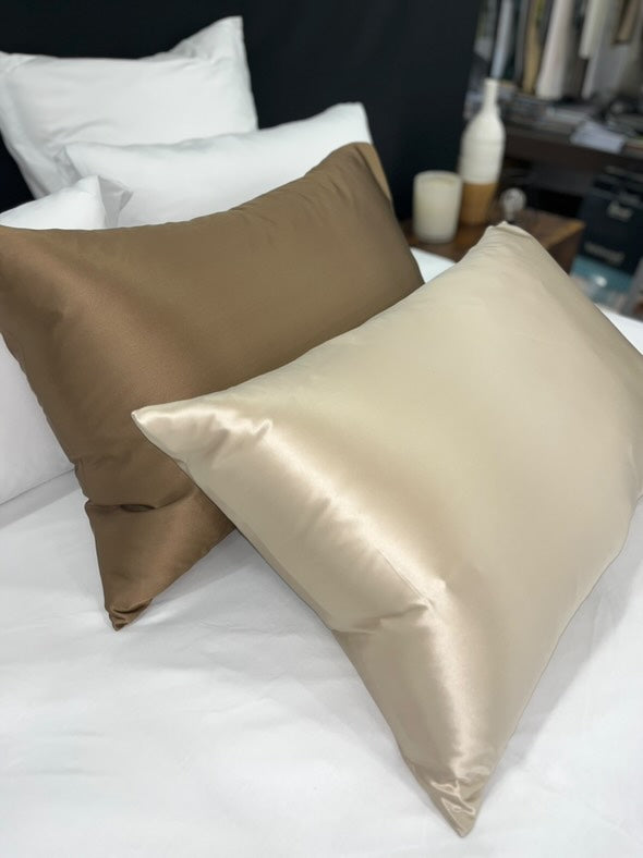 Taie d'oreiller en soie rectangle caramel