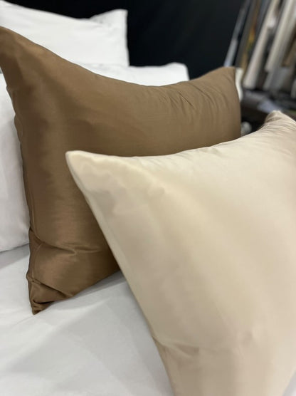 Taie d'oreiller en soie rectangle caramel